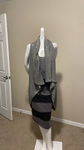 ALICE + OLIVIA EMBELLISHED ASYMMETRICAL SLEEVELESS WRAP SIZE M NWOT - Picture 1 of 12