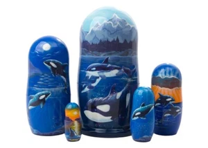 Muñeca de anidación de ballenas orca escénica hecha a mano 5 piezas todo 6" 100 % madera de tilo natural - Imagen 1 de 3