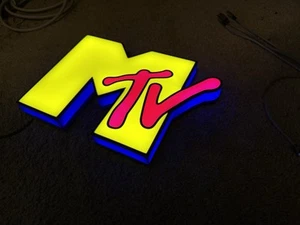Insegna Decorazione MTV Illuminata Extra Large Larghezza 6" - Foto 1 di 6