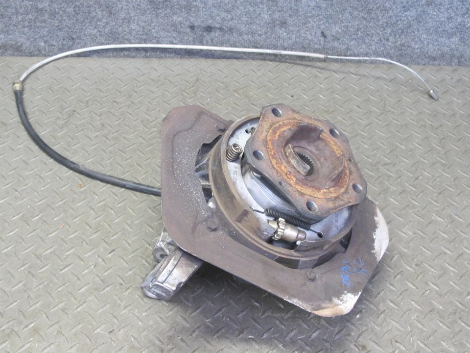 Porsche 911 996 1999-2004 tracción trasera husillo izquierdo nudillo cubo rueda Foto 1 de 4