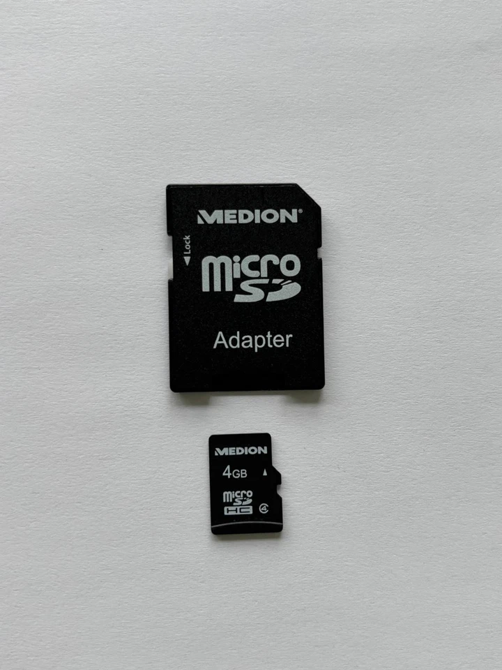 Medion 4 GB MicroSDHC card with Adapter - Image 1 of 1