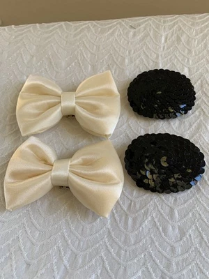 Clips de zapatos vintage para damas blanco satinado lazo y negro ovalado brillante Foto 1 de 4