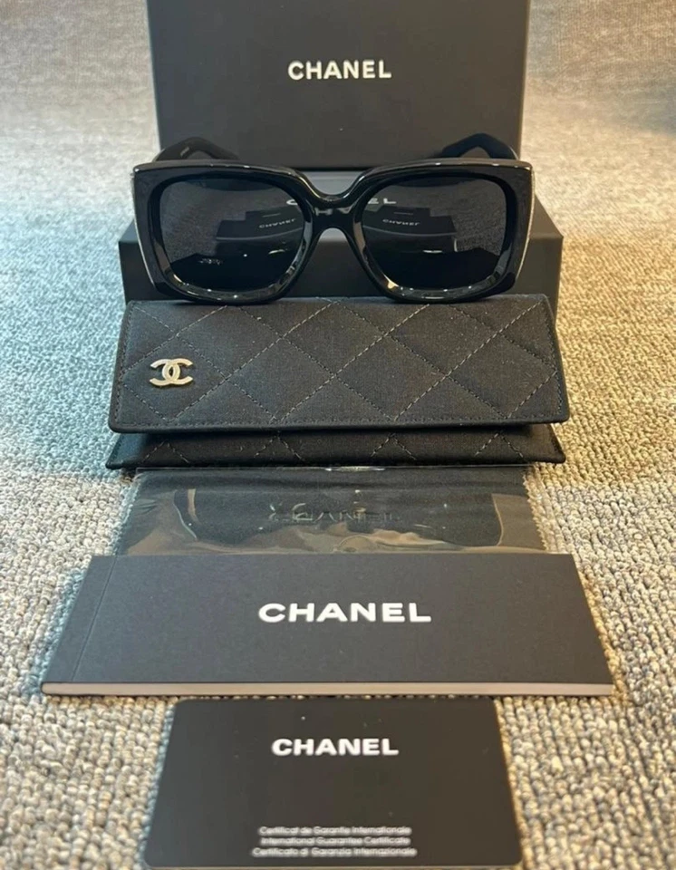 香奈儿 CH5435 黑色矩形太阳镜灰色渐变镜片 - 全新 — 第 1/4 张图片