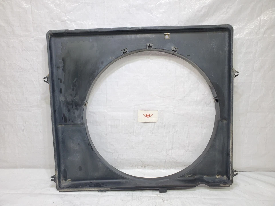 1996-2002 Toyota 4Runner Engine Cooling Fan Shroud Cover 4WD OEM 16711-07030 - Изображение 1 из 4