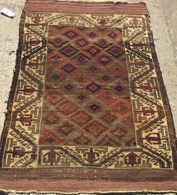 UN ATRACTIVO ARTÍCULO DE COLECCIONISTA, ALFOMBRA TRIBAL BALUCHTAN Foto 1 de 4