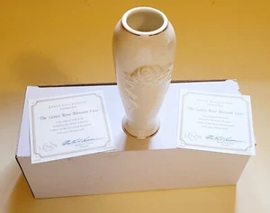 The Lenox Rose Blossom Medium Vase with certification cards Free Shipping - Picture 1 of 6