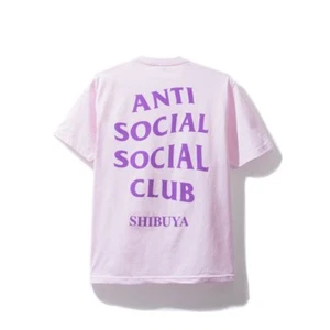 Anti Social Social Club ASSC Shibuya rosa T-Shirt Größe Small S F/W 2018 NEU AUF LAGER - Bild 1 von 6