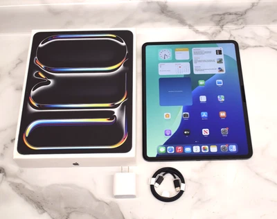 Apple iPad Pro 13 Zoll M4 Chip 512GB Wi-Fi Space Schwarz A2925 MVX43LL/A mit Karton - Bild 1 von 4