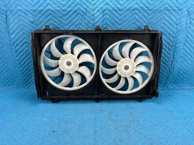 Mitsubishi Outlander 2.4L Engine Cooling Fan Assembly 21k 02/2018-2020 OEM - Image 1 of 4