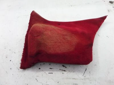 Alfombra trasera derecha roja Alfa Romeo Spider Quadrifoglio serie 3 83-90 OEM Foto 1 de 4