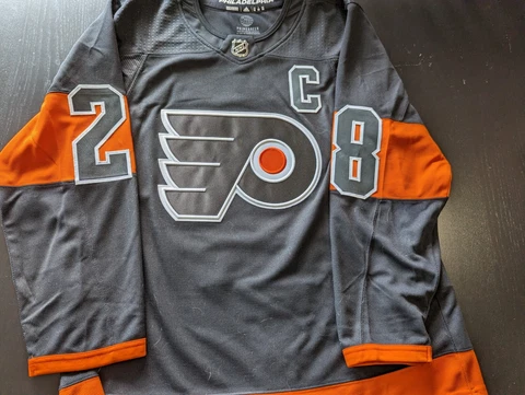 Philadelphia Flyers adidas Primegreen Alternate Jersey Claude Giroux Size 56 Cover