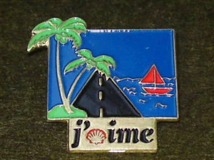 PIN BADGE - J'AIME - SHELL PETROL #3 - Picture 1 of 1