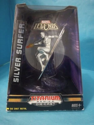 Marvel Legends Titanium Series Die-Cast Silver Surfer - 2006 Foto 1 de 4