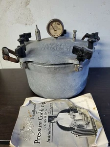 Olla a presión nacional antigua vintage de Wisconsin con estante y manual - Imagen 1 de 12