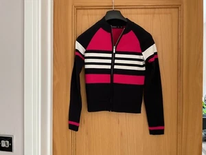 Schöne Original Karen Millen Strickjacke mit Reißverschluss Oberteil Gr. XS sehr guter Zustand - Bild 1 von 3
