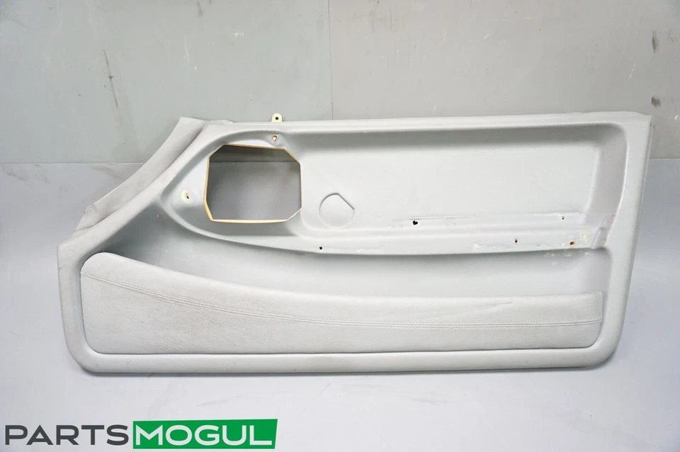 PANEL PUERTA DELANTERA DERECHA INFERIOR JAGUAR XJ6, XJ40, DAIMLER SOBERANO 86-94Y BEC2236 Foto 1 de 4