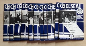 Chelsea 1967/68 Sélection de programmes Home League du menu - Photo 1/11