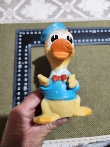 LEDRAPLASTIC WALT DISNEY PRODUCTION PAPERINO DONAL DUCK PUPAZZO Piccolo SQUEAK - Foto 1 di 2