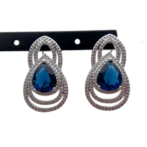 18x30 mm Pendientes de tachuelas en forma de lágrima Pendientes de cristal Mujeres Moda - Imagen 1 de 6