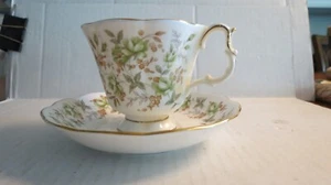 Royal Albert Green Velvet Vintage Tea Cup and Saucer Set Dated 1982 Bone China - Picture 1 of 5