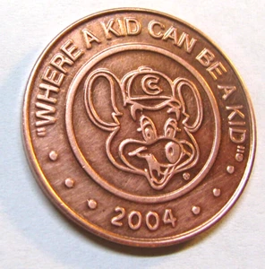 2004 Chuck E Cheese Pizza Vitage Rare Bronze Coin Token - Picture 1 of 4