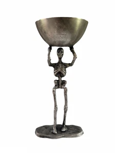 Spooky Night Halloween STANDSKELETT Silber Metall WALKING DEAD mit Schale - Bild 1 von 7