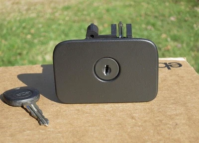 Pestillo de guantera Cadillac CTS '03-07 SRX '04-06, STS '05-09 mango de compartimento Foto 1 de 2