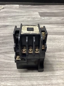 Hitachi K15BN-EPF / A58L-0001-0223 200V Magnetschütz #131N68 - Bild 1 von 3