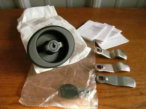 Southco Bataillon NOCKENRIEGEL T-Griff gleichschließend schwarz pulverbeschichtet #4RRG3 (U-57) - Bild 1 von 6