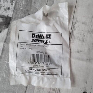 Par de cepillos DeWalt 230V 1003860-00 para amoladora angular pequeña DeWalt D28011 - Imagen 1 de 2