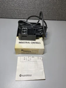Allen Bradley 42GRU-9000 Retroreflective Control AB Photoswitch - Picture 1 of 3
