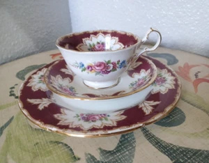 Vintage 1950s Royal Grafton "Academy" TeaCup & Saucer + Luncheon Plate Trio - Picture 1 of 7