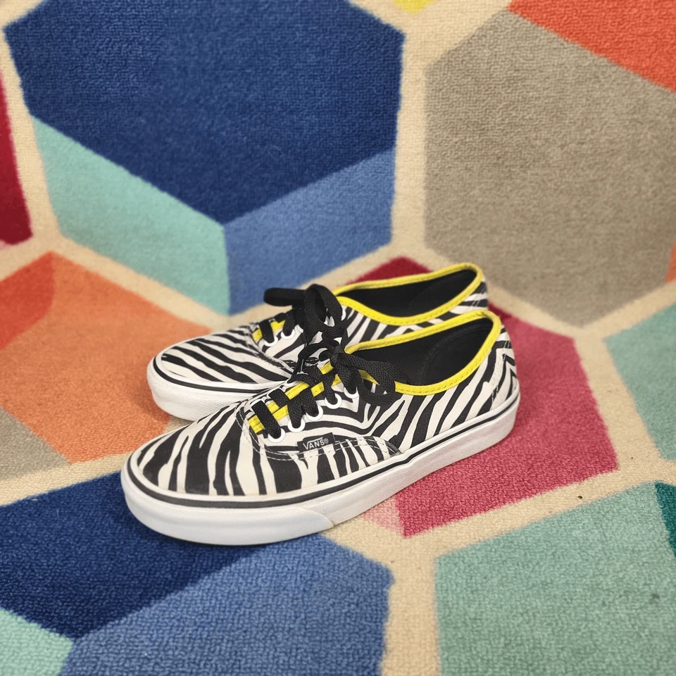 Zapatos para mujer Vans Zebra con estampado animal [talla 8] tops bajos con cordones con ribete amarillo Foto 1 de 4