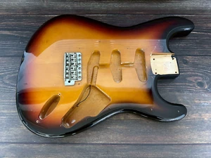Corpo Fender Japan ST-62US Stratocaster Sunburst con ponte - Foto 1 di 14