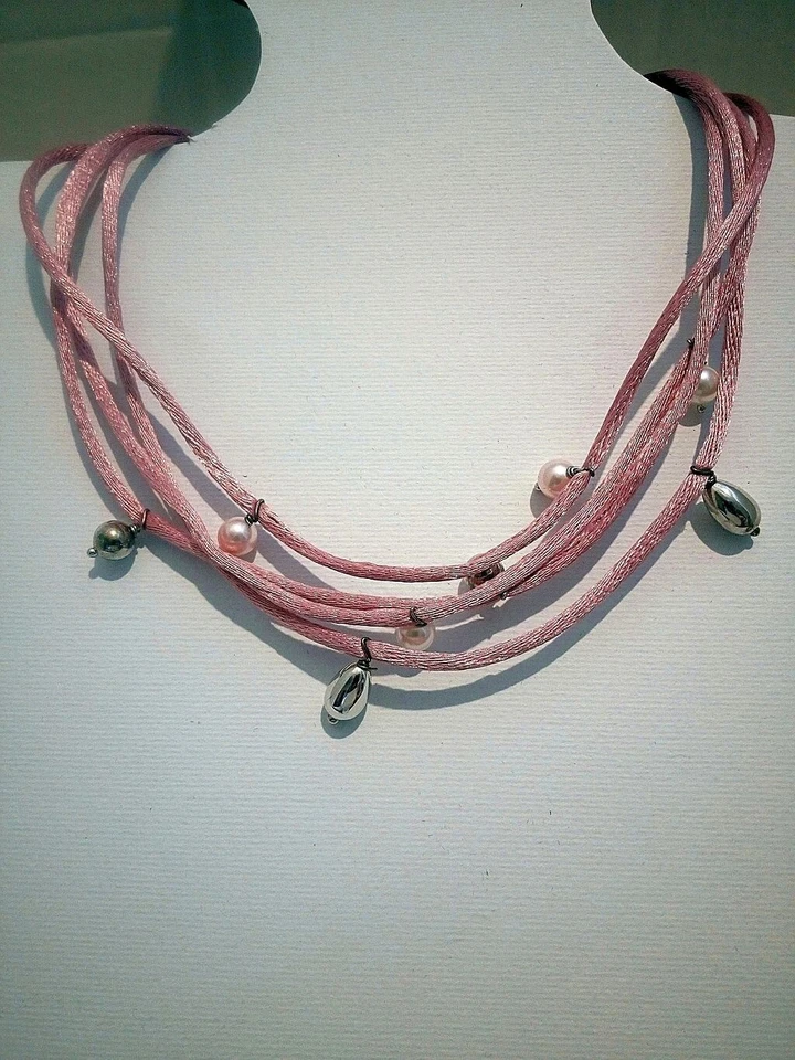 Collana ak188, multifilo in seta con chiusura in argento sterling rodiato, Perle - Immagine 1 di 1