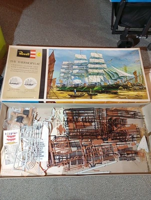 Revell H-390 Clipper "The Thermopylae" Maßstab 1:96 /1974 - Bild 1 von 4