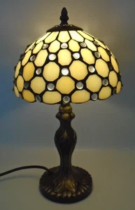 TIFFANY STYLE TABLE LAMP GLASS JEWEL CREAM SLAG GLASS PLEASE READ DESCRIPTION - Picture 1 of 11