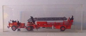Corgi American LaFrance Ladder Truck #97320 in case, no box - Picture 1 of 9