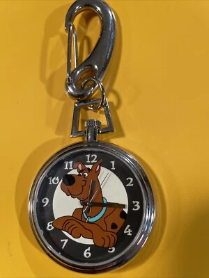 Warner Brothers Reloj Colección Fósil Scooby Doo Reloj Bolsillo Llavero LEER Foto 1 de 4