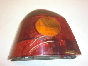 Renault  Rückleuchte Rücklicht Heckleuchte LINKS 7700820013 - Bild 1 von 2