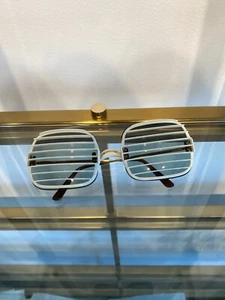 Very Cool Vintage White/Cream Shutter Covered Lens Sunglasses! - Picture 1 of 7