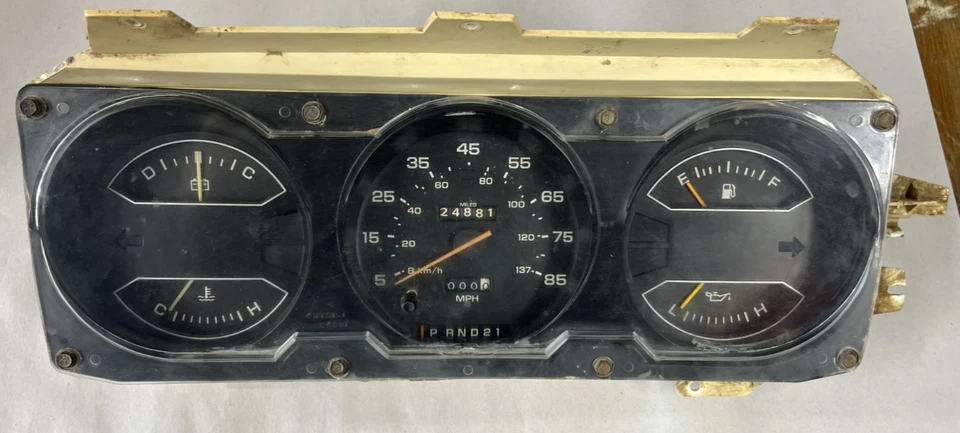 Приборная панель 1981-1989 Dodge Truck Ram Ramcharger D150 от оригинального производителя W250 - Изображение 1 из 4