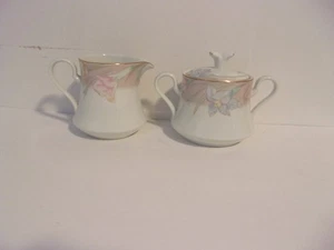 Mikasa Charisma Beige L9048 Gold Trim Sugar w/ Lid & Creamer Set  Japan - Picture 1 of 6