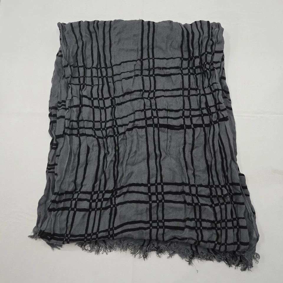 Calvin Klein Men's Scarf Gray With Black Striped Pattern 16x70 Super Soft - Image 1 of 4