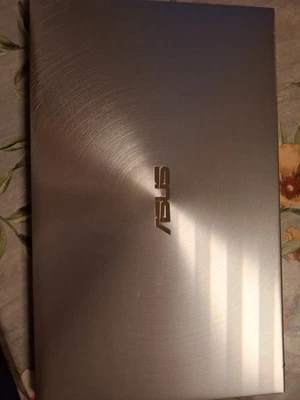 ASUS ZenBook 14 UX434FL Intel Core I7  mit schöner Tasche und original Netzteil - Bild 1 von 4