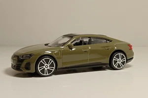 Bburago 30010 AUDI RS e-tron GT "Grey/Green" - METAL 1:43 - Foto 1 di 3