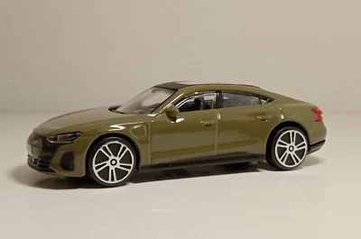 Bburago 30010 AUDI RS e-tron GT "Grey/Green" - METAL 1:43 - Immagine 1 di 3