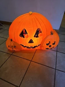 Vtg UNITED PRODUCTS Halloween Pumpkin Trio Blow Mold Don Featherstone Fresh Bulb - Picture 1 of 13