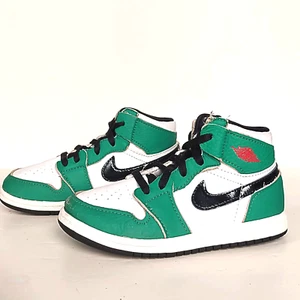 BABY NIKE AIR JORDAN 1 RETRO I HIGH OG TD LUCKY GREEN OFF WHITE CU0450-300 10C - Foto 1 di 9
