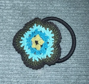 Jennifer Ouellette Hair Tie - Picture 1 of 3